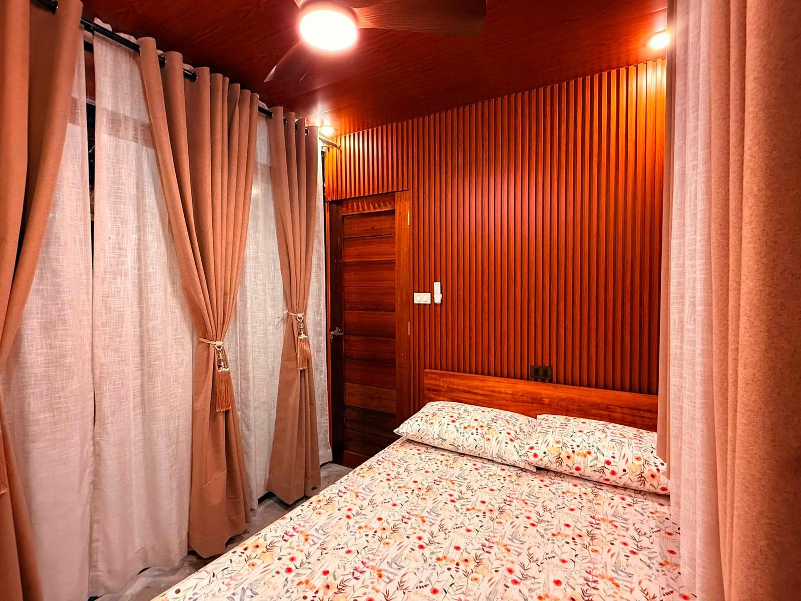 Whole Secret Villa